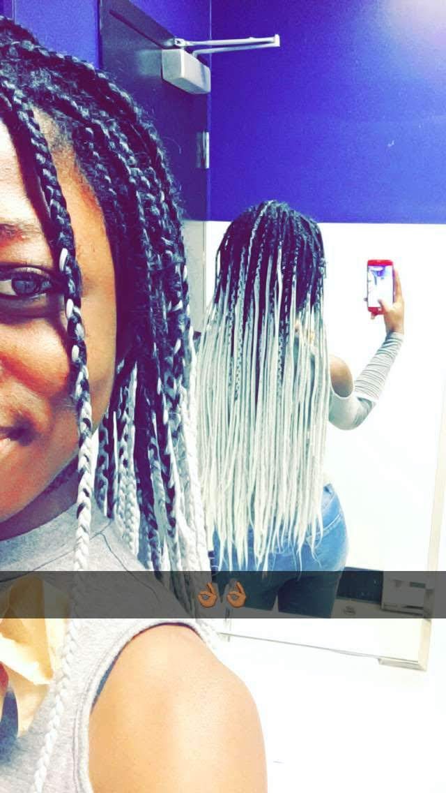 Salon De Coiffure Chantilly | 3225 3225 A Ontario E, Montréal, QC H1W 1P3, Canada | Phone: (514) 523-5322