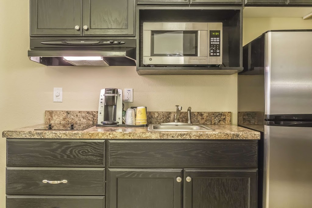 Quality Inn & Suites | 323 Diefenbaker Dr, Moose Jaw, SK S6J 0C1, Canada | Phone: (306) 972-7829