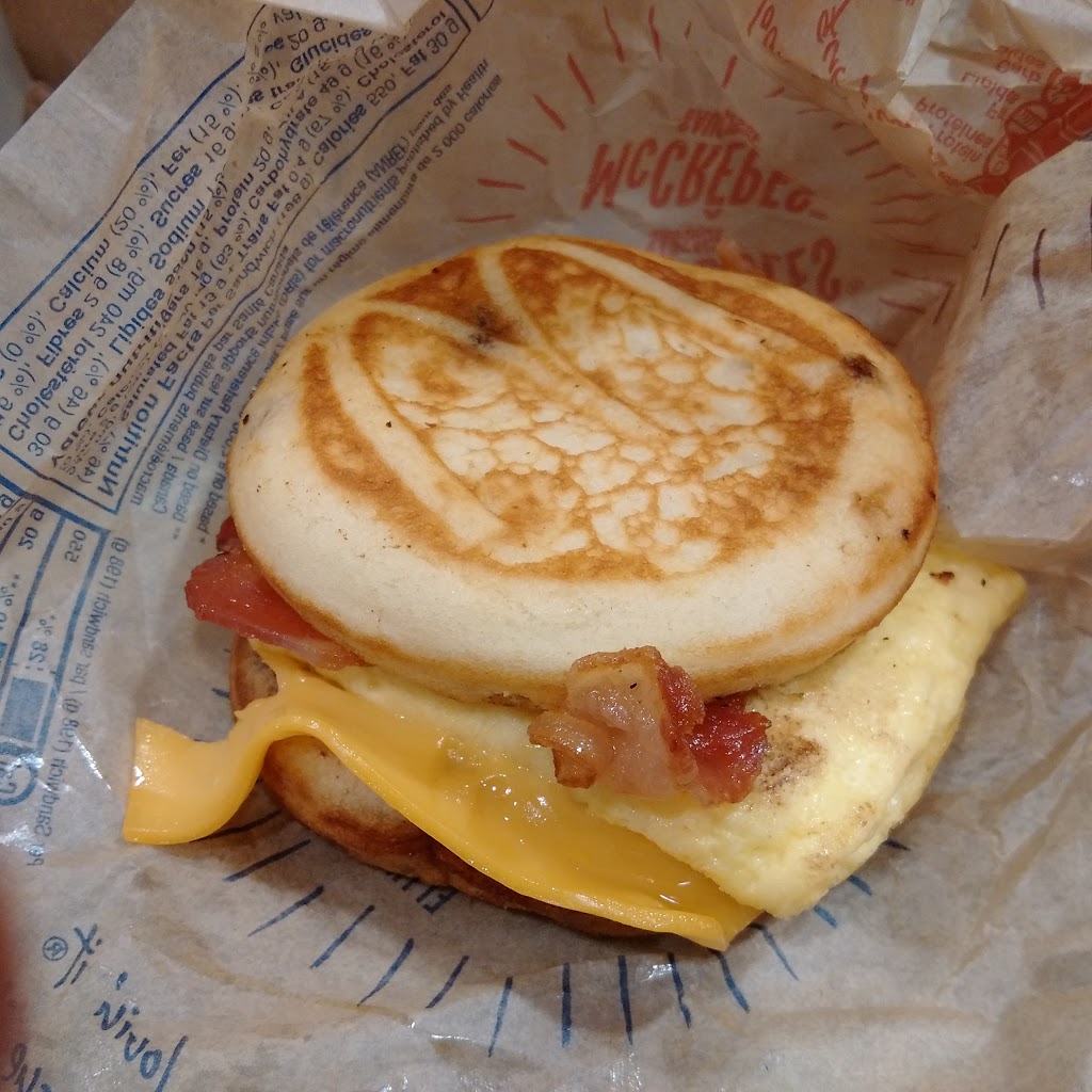 McDonalds | 1001 Empress St, Winnipeg, MB R3R 3P8, Canada | Phone: (204) 949-5121