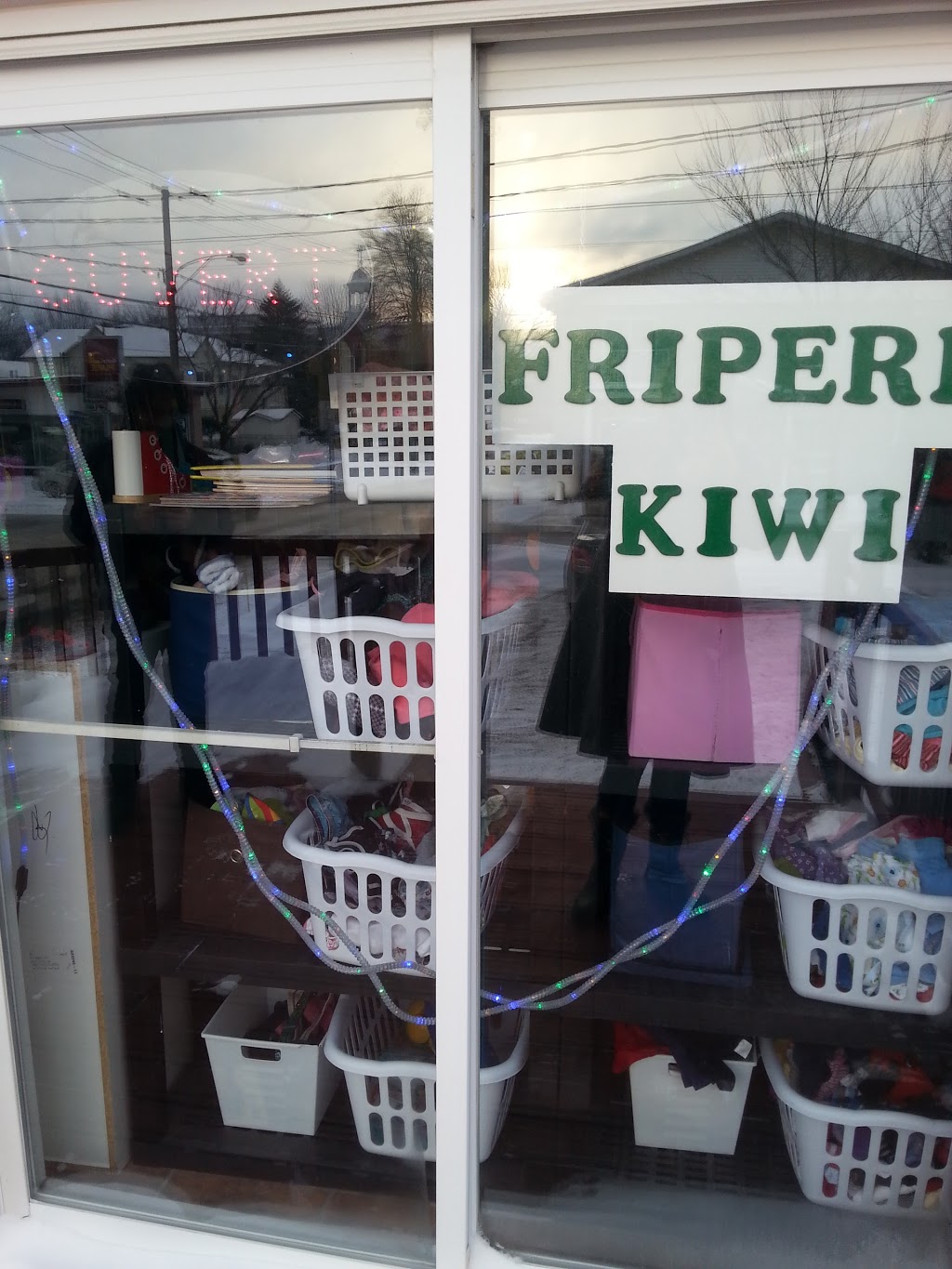 Friperie kiwi | 168 Rue Marchand, Drummondville, QC J2C 4N3, Canada | Phone: (819) 461-9200