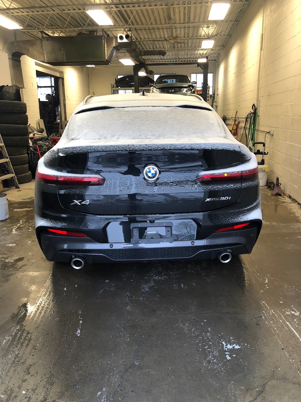 Chassis Carrosserie Dorval Inc | 793 Avenue Halpern, Dorval, QC H9P 1G5, Canada | Phone: (514) 633-4466