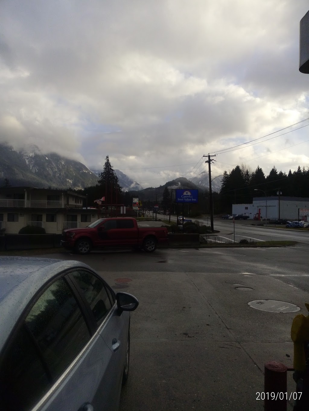 Old Hope Husky | 333 Old Hope Princeton Way, Hope, BC V0X 1L4, Canada | Phone: (604) 860-4070