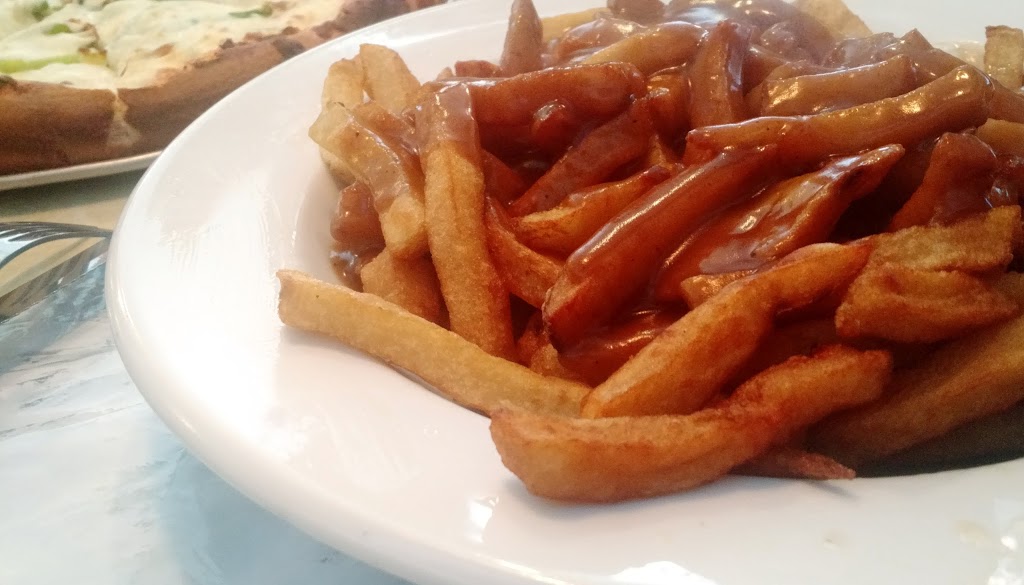 Restaurant Chez Basile | 74 Rue Sainte-Anne, Sainte-Anne-de-Bellevue, QC H9X 1L9, Canada
