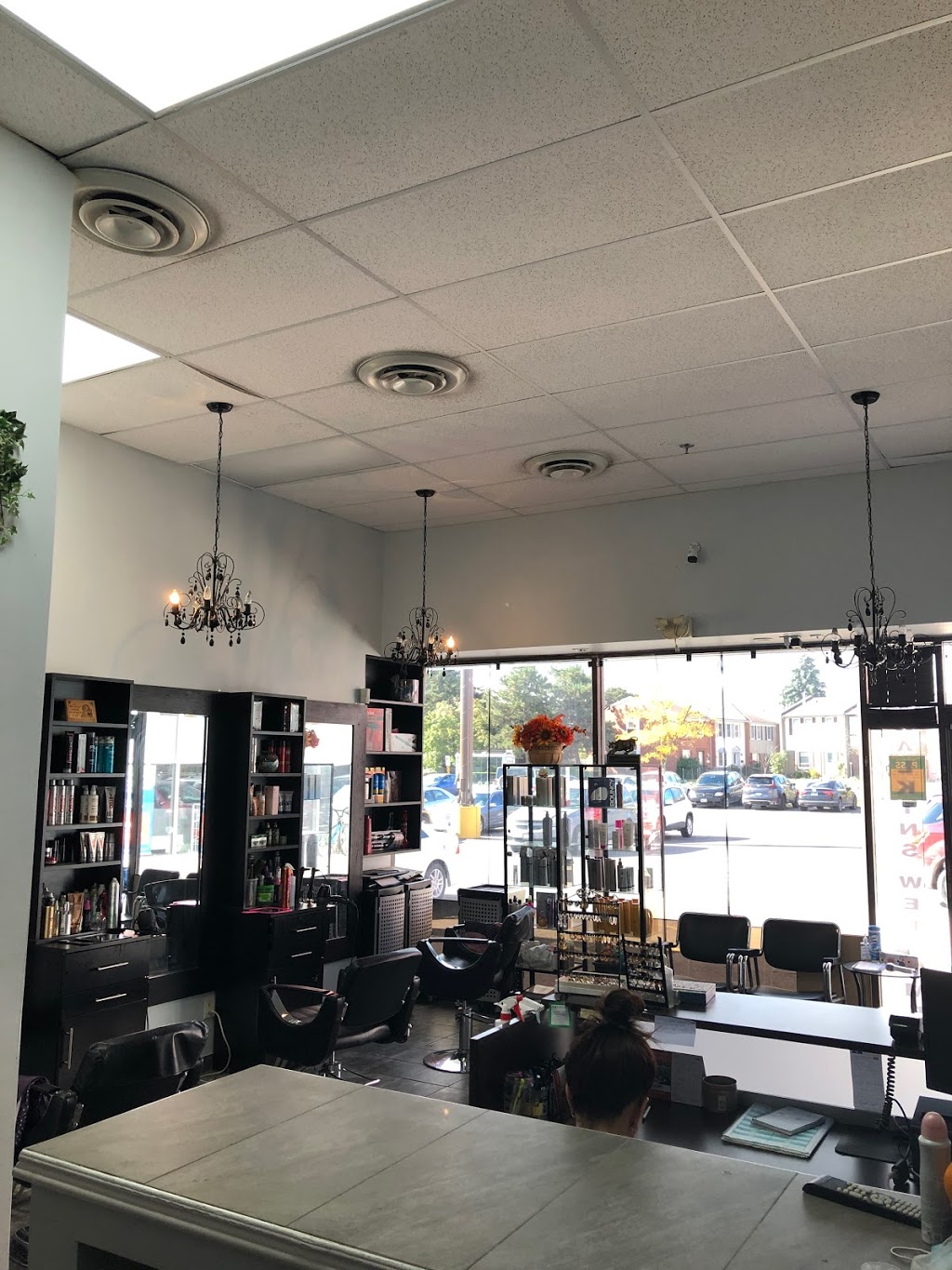 UR Unique Hair Studio | 980 Central Park Dr #5, Brampton, ON L6S 3L7, Canada | Phone: (416) 629-0396