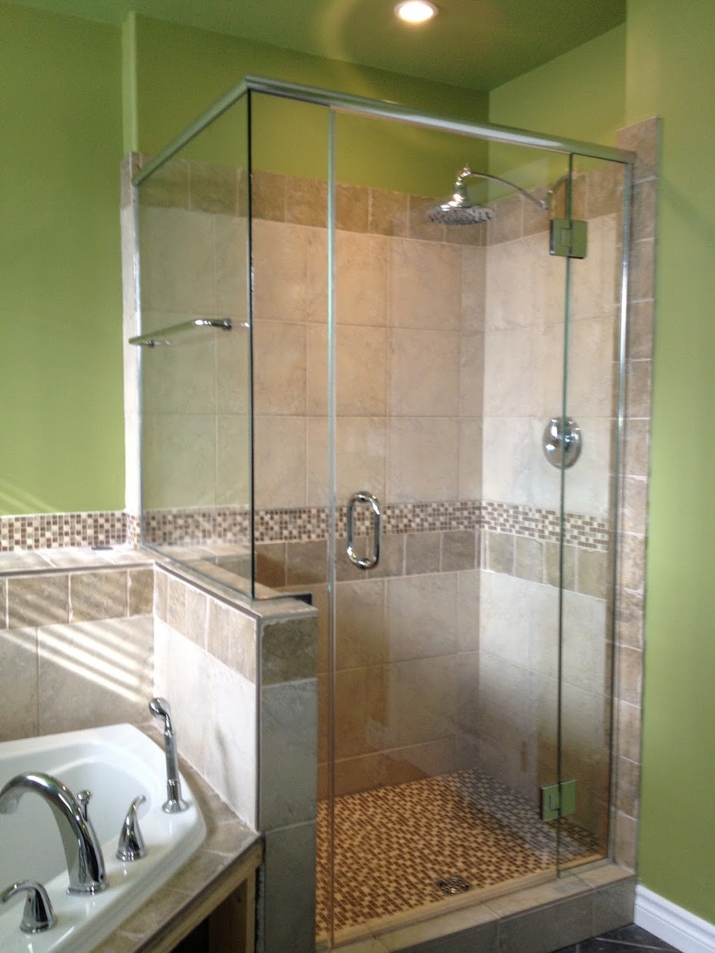 True Blue Glass Inc | 4019 Aronec Ave #20a, Saskatoon, SK S7P 0E1, Canada | Phone: (306) 281-4284
