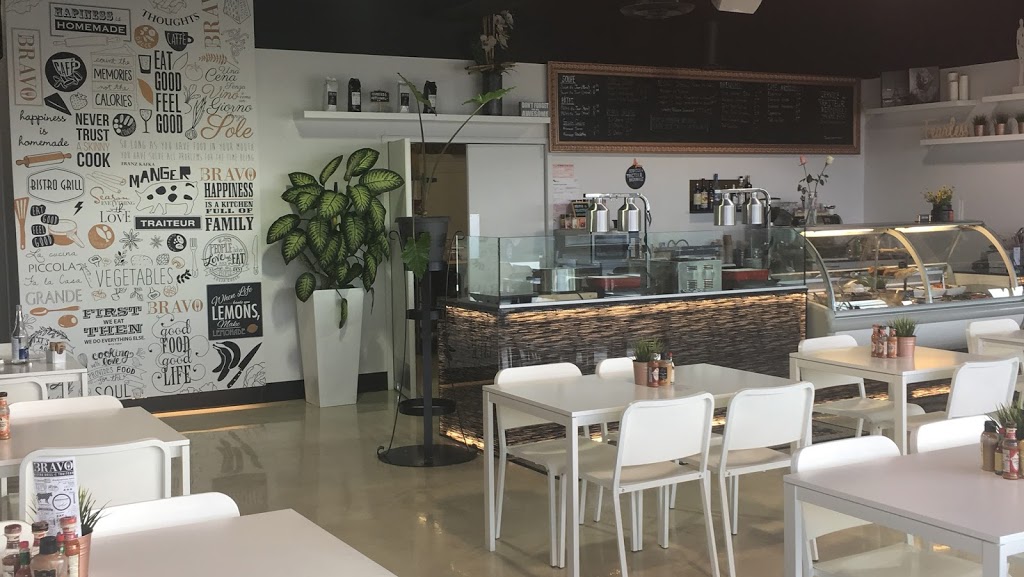 Bravo Bistro Grill & Traiteur | 1690 Desserte S Autoroute 440, Laval, QC H7S 2E7, Canada | Phone: (450) 688-2929