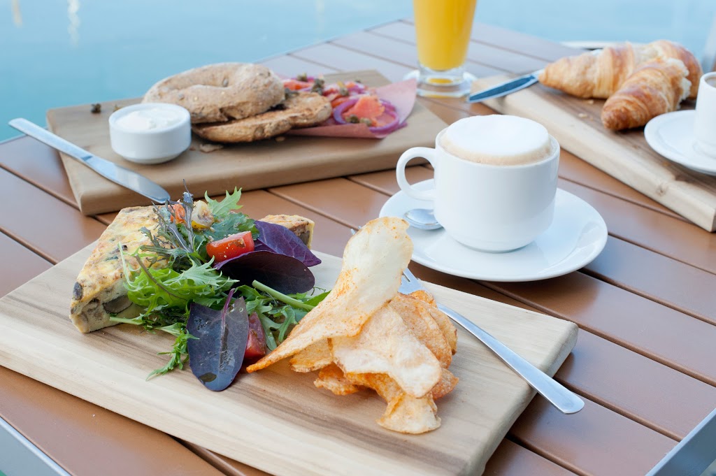 Marina Dockside Eatery | 1327 Beach Dr, Victoria, BC V8S 2N4, Canada | Phone: (250) 598-3890