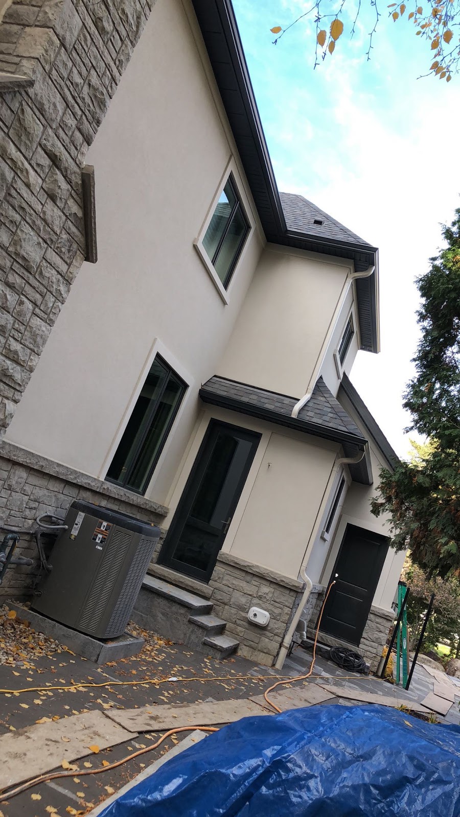 Iilyas’s construction and restoration experts | 522 Wansbrough Way, Shelburne, ON L9V 2S8, Canada | Phone: (437) 869-4981