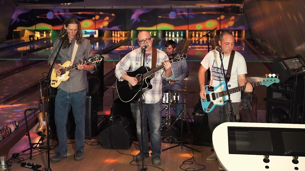 Georgian Lanes Entertainment | 58 Bowes St, Parry Sound, ON P2A 2L3, Canada | Phone: (705) 746-8384