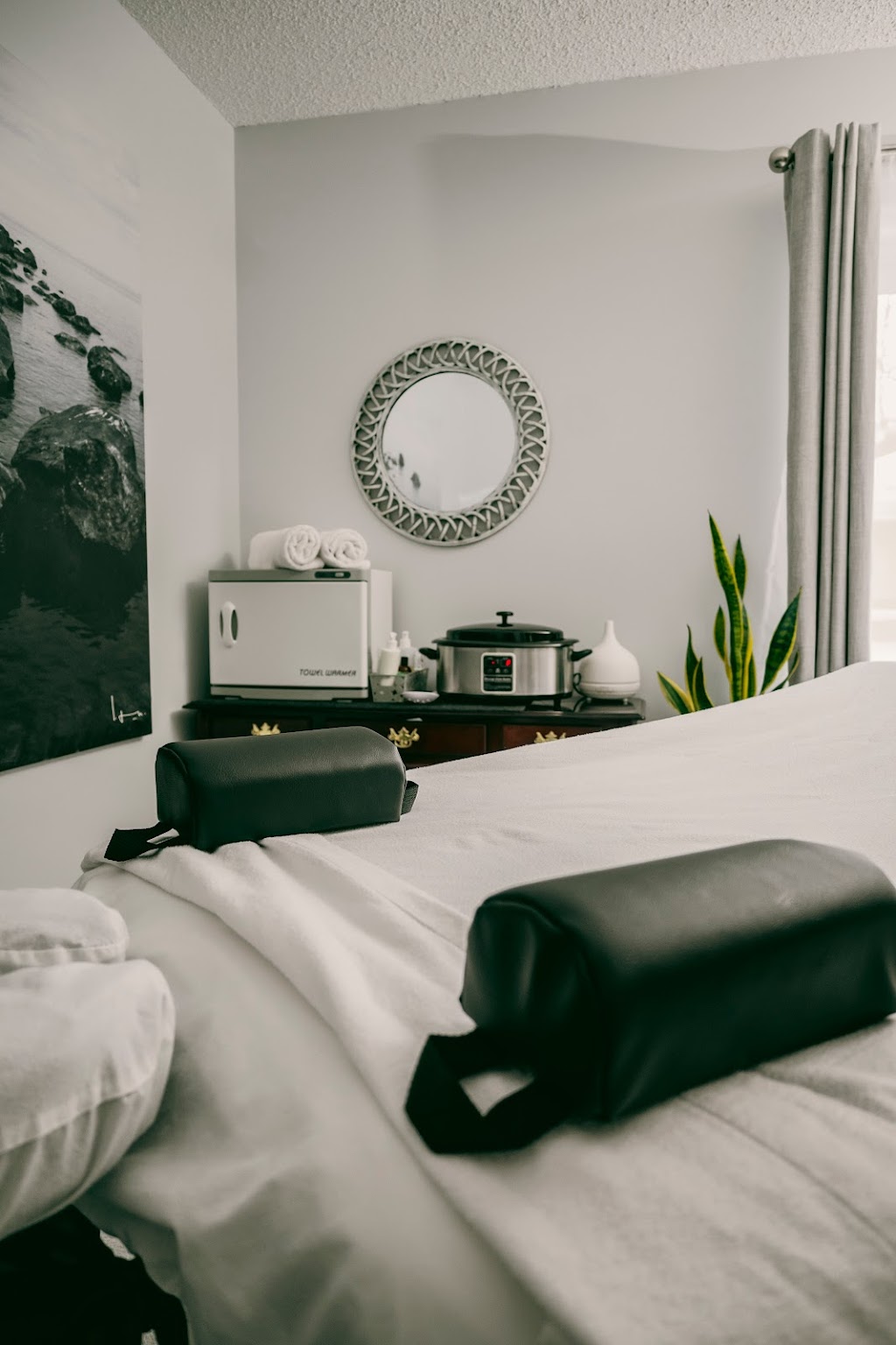 Alpha Therapeutic Massage Clinic | 518 River Point NW, Edmonton, AB T5A 4Z2, Canada | Phone: (587) 968-2401
