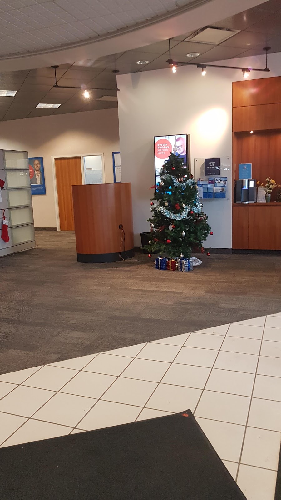 BMO Bank of Montreal | 2555 32 St NE, Calgary, AB T1Y 7J6, Canada | Phone: (403) 234-1715