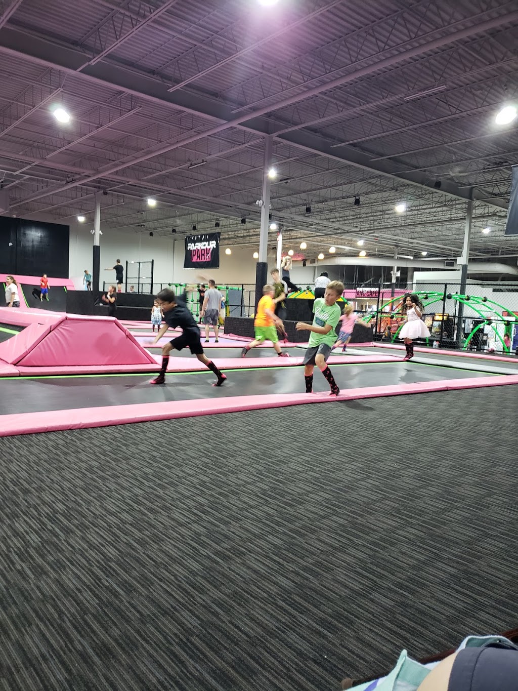 South Hamilton Square | 1550 Upper James St, Hamilton, ON L9B 2L6, Canada | Phone: (416) 866-3033