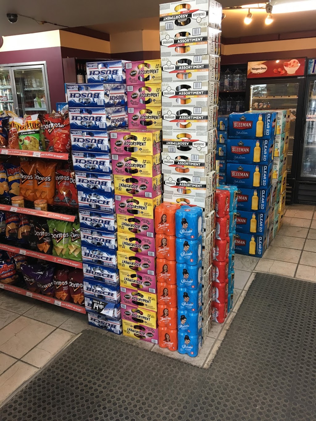 Dépanneur LExpress | 673 Chemin de la Frontière, Rivière-Beaudette, QC J0P 1R0, Canada | Phone: (450) 269-2212