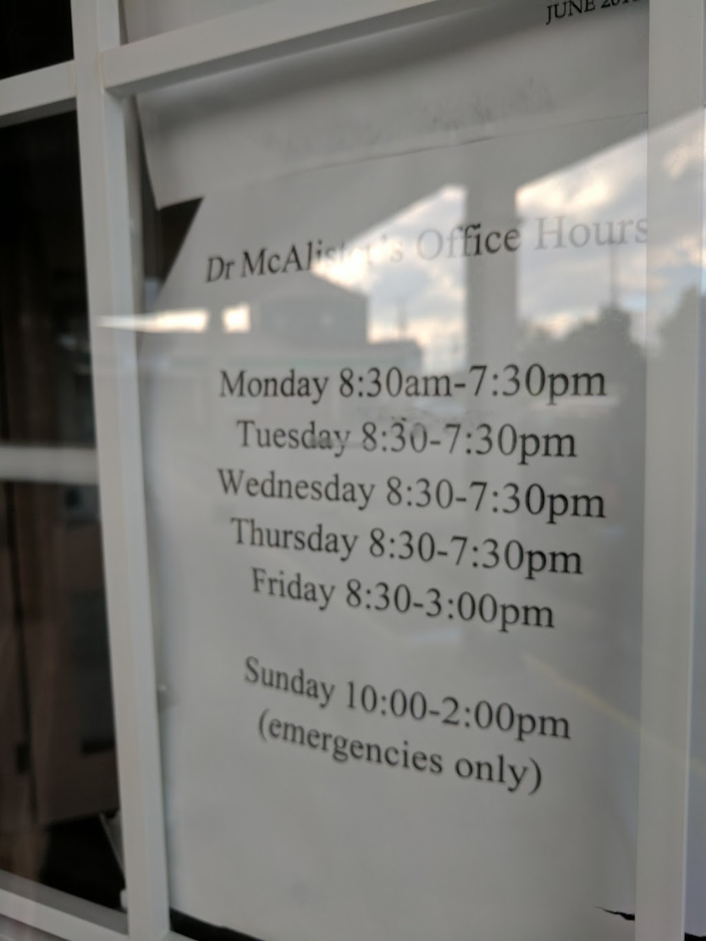 East Whitby Medical Centre walk in clinic | 1916 Dundas St E, Whitby, ON L1N 2L6, Canada | Phone: (905) 434-1662