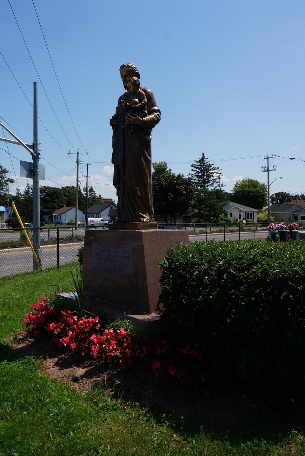 St Josephs Cemetery | 388 St Paul Ave, Brantford, ON N3R 4N4, Canada | Phone: (519) 752-5525