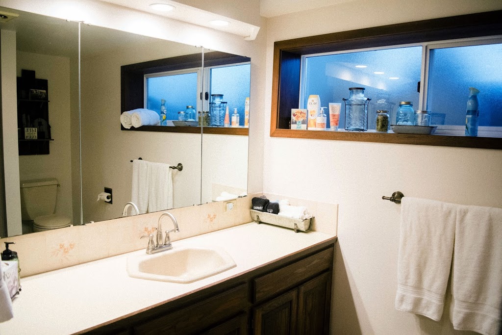 Oostema Farmstead Inn | 8402 Northwood Rd, Lynden, WA 98264, USA | Phone: (360) 815-1494