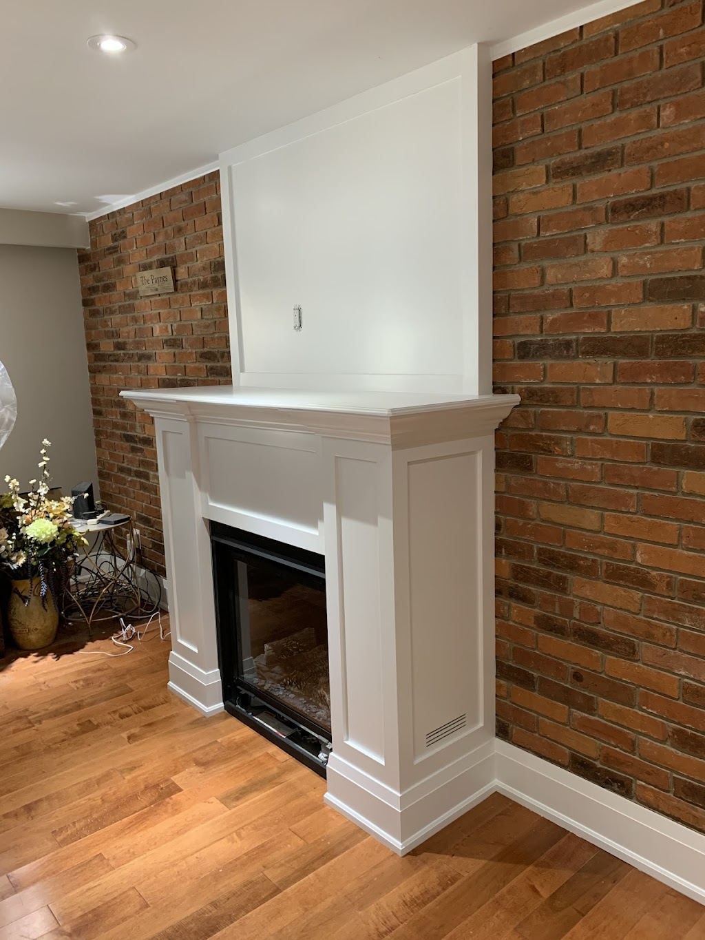 Moreira painting | Montcalm Ave, Toronto, ON M6E 5A6, Canada | Phone: (416) 859-4114