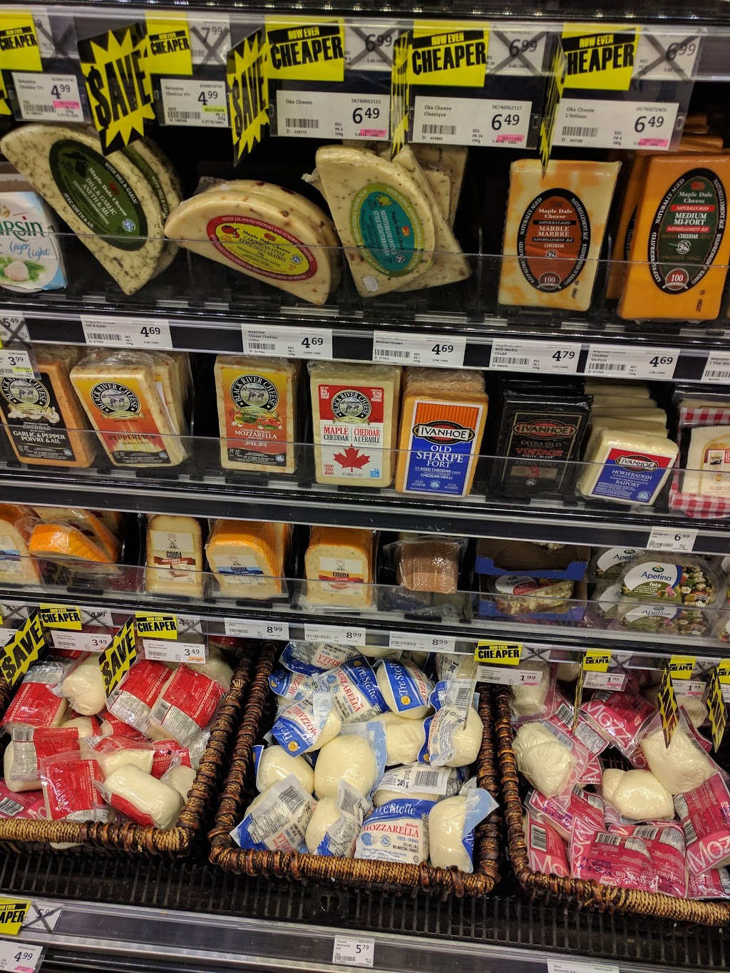 FreshCo. | 680 Longworth Ave, Bowmanville, ON L1C 0C7, Canada | Phone: (905) 697-0315