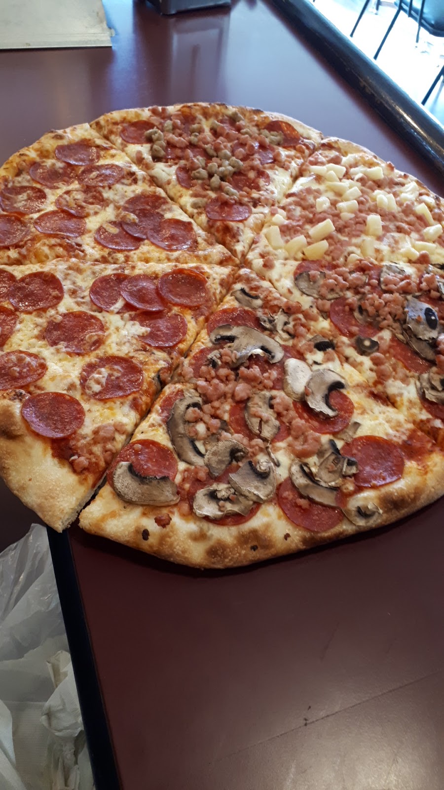 Pops Pizza | 1212 King St N, St. Jacobs, ON N0B 2N0, Canada | Phone: (519) 664-9953