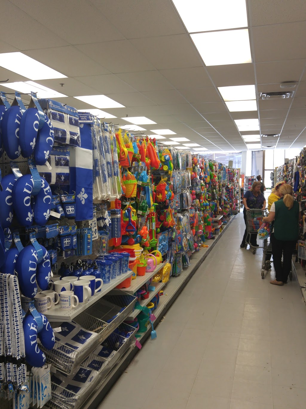 Dollarama | 3795 Rue Notre-Dame Ouest, Montréal, QC H4C 1P8, Canada | Phone: (514) 932-2512