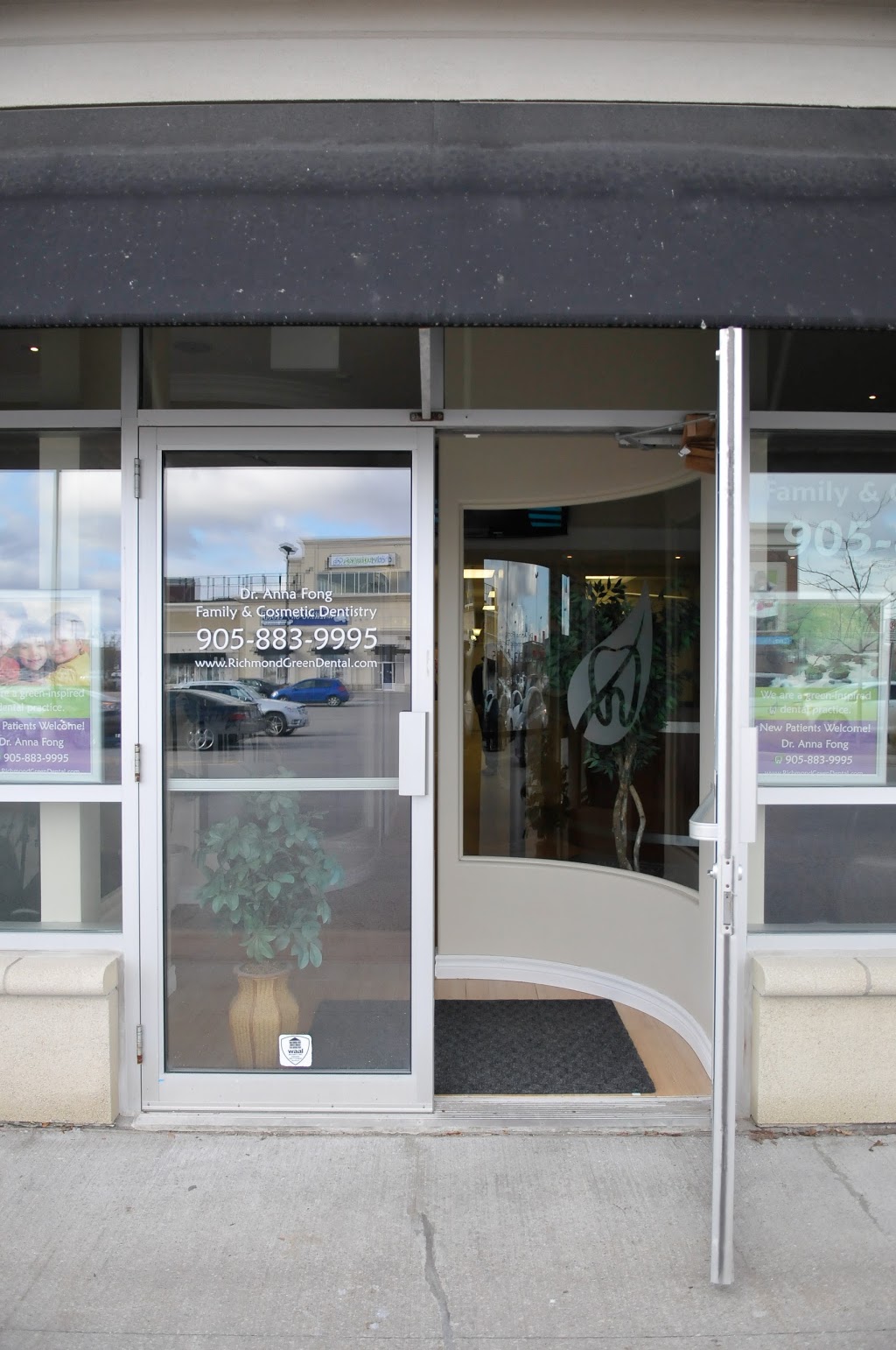 Richmond Green Dental Care | 10785 Leslie St #2, Richmond Hill, ON L4S 0B2, Canada | Phone: (905) 883-9995