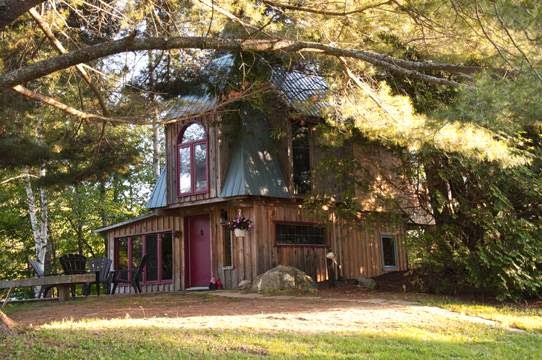 Mystique Chalet | 32 Chemin du Paradis, Val-des-Monts, QC J8N 2S9, Canada | Phone: (613) 222-5773