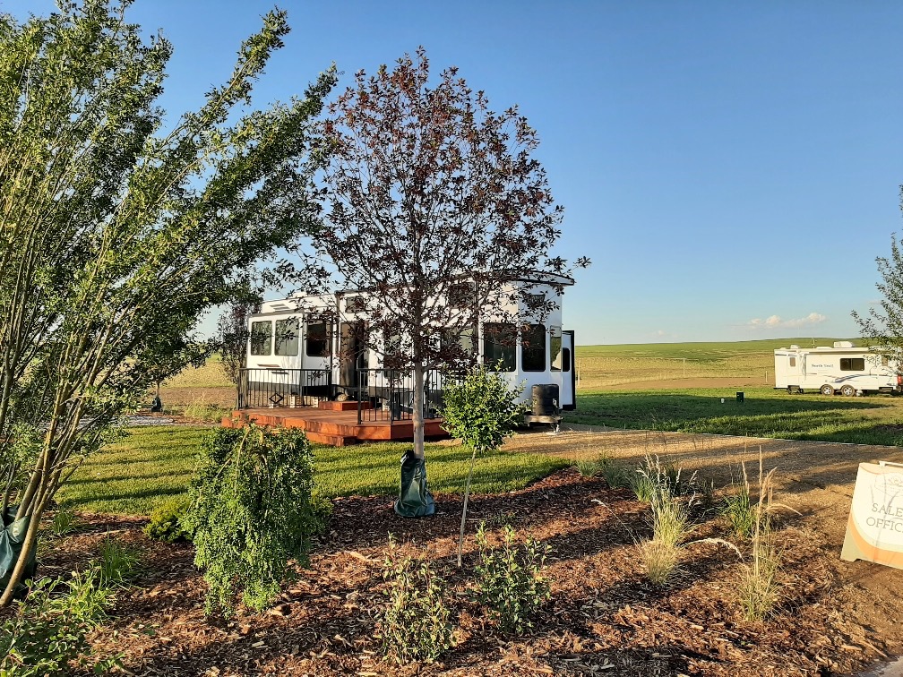 Raptor Ridge RV Resort | 701 AB-576, Drumheller, AB T0J 0Y0, Canada | Phone: (403) 921-8677