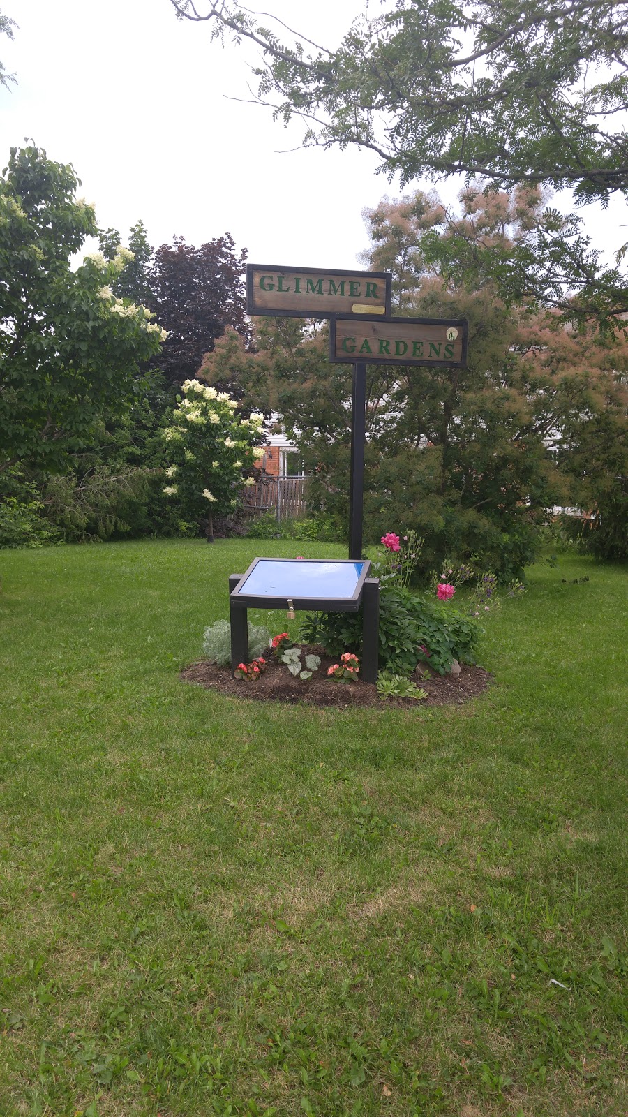 Glimmer Gardens | Queen St N, Tottenham, ON L0G 1W0, Canada