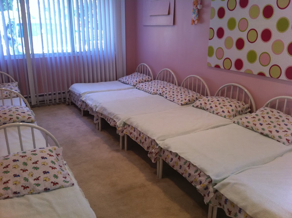 Garderie Malysh | 5654 Wolseley Ave, Côte Saint-Luc, QC H4W 2L3, Canada | Phone: (514) 892-6665