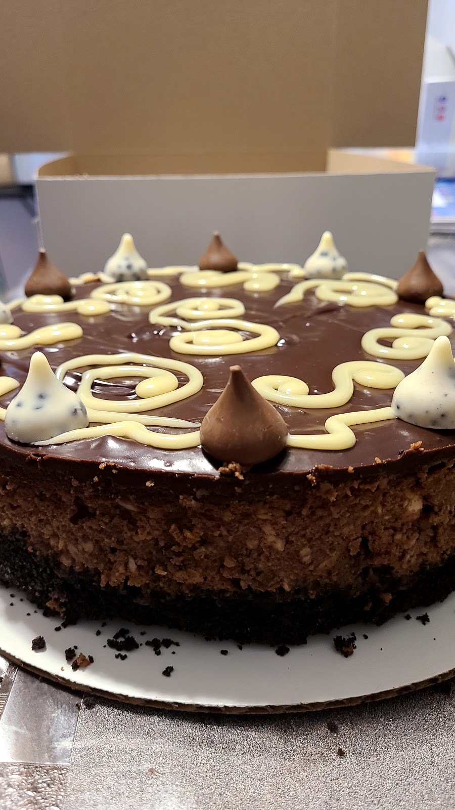 Simply Cheesecakes by Angela | 688 Cameron St, Peterborough, ON K9J 3Z8, Canada | Phone: (705) 772-5095