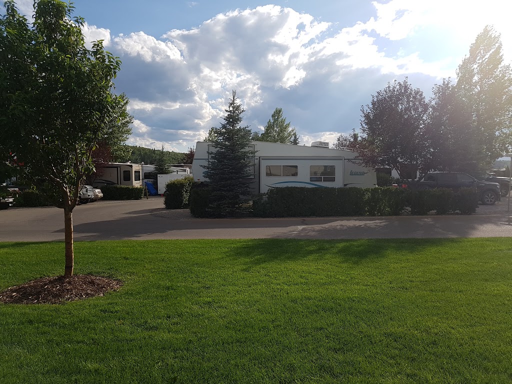 Bow RiversEdge Campground | 900 Griffin Rd E, Cochrane, AB T4C 2B8, Canada | Phone: (403) 932-4675