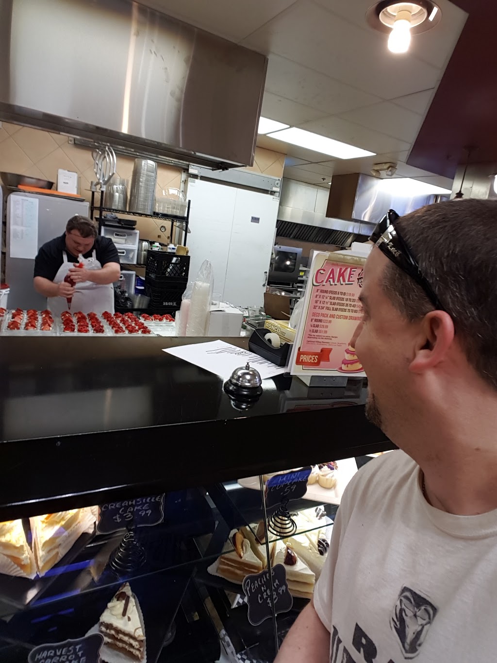 Esquimalt Plaza | 1153 Esquimalt Rd, Victoria, BC V9A 3N7, Canada | Phone: (250) 686-1851