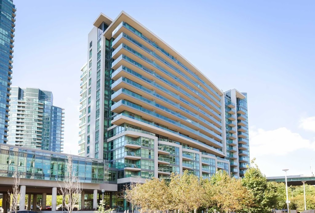 WaterParkCity Condos | 215, Fort York Blvd, Toronto, ON M5V 4A2, Canada | Phone: (647) 643-0937