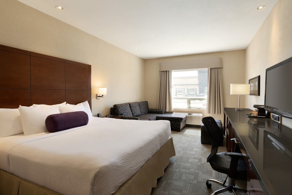 Days Inn by Wyndham Regina Airport West | 4899 Harbour Landing Dr, Regina, SK S4W 0B7, Canada | Phone: (306) 584-3297