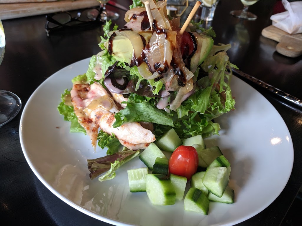 Vickys | 501 Festival Ave #100, Sherwood Park, AB T8A 4X3, Canada | Phone: (780) 417-1750