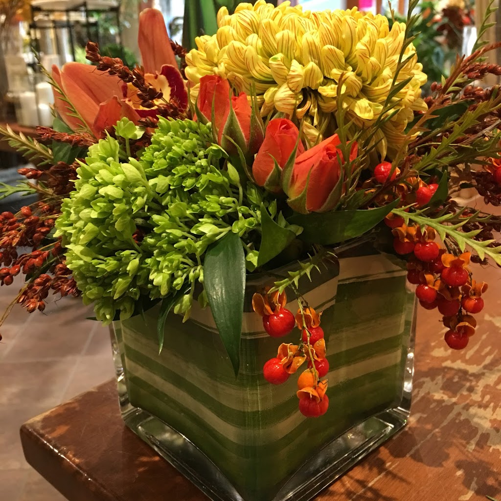 Vanderfleet Flowers Florist | 270 The Kingsway, Etobicoke, ON M9A 3T7, Canada | Phone: (416) 234-0550