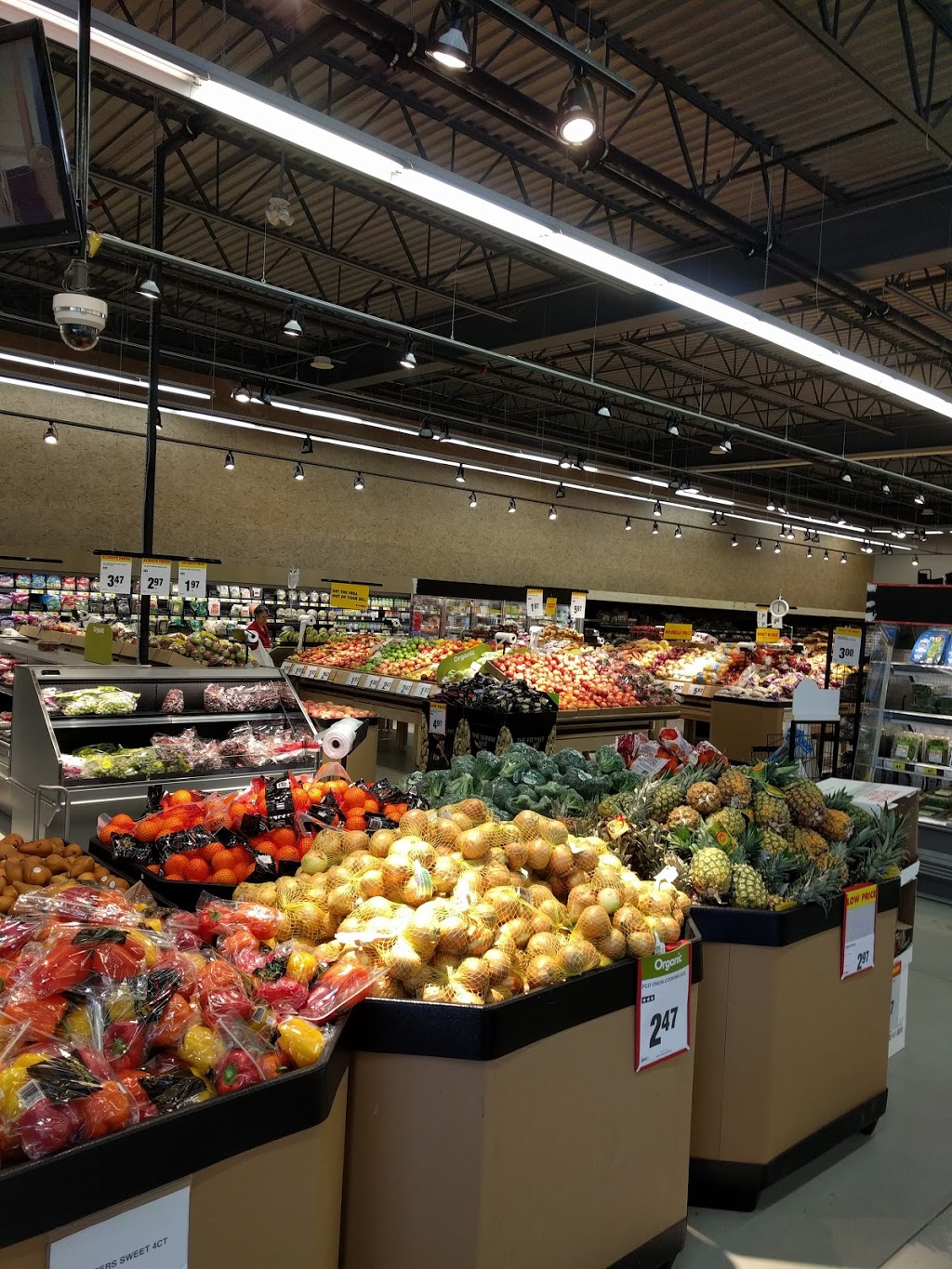 Jesse & Kellys No Frills | 1135 Thompson Rd, Fort Erie, ON L2A 6A8, Canada | Phone: (866) 987-6453