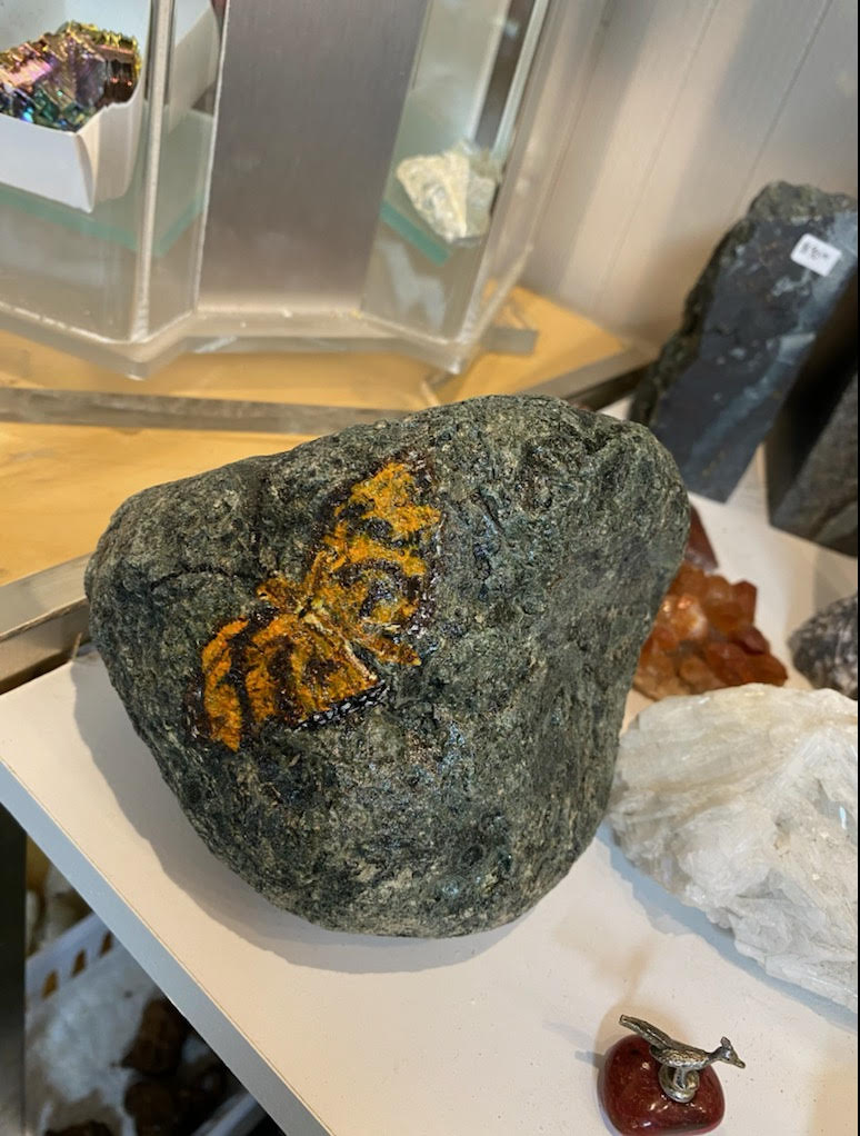 A Rock n Gem Shop | 340 Centre St SW, Glenwood, AB T0K 2R0, Canada | Phone: (403) 892-2065