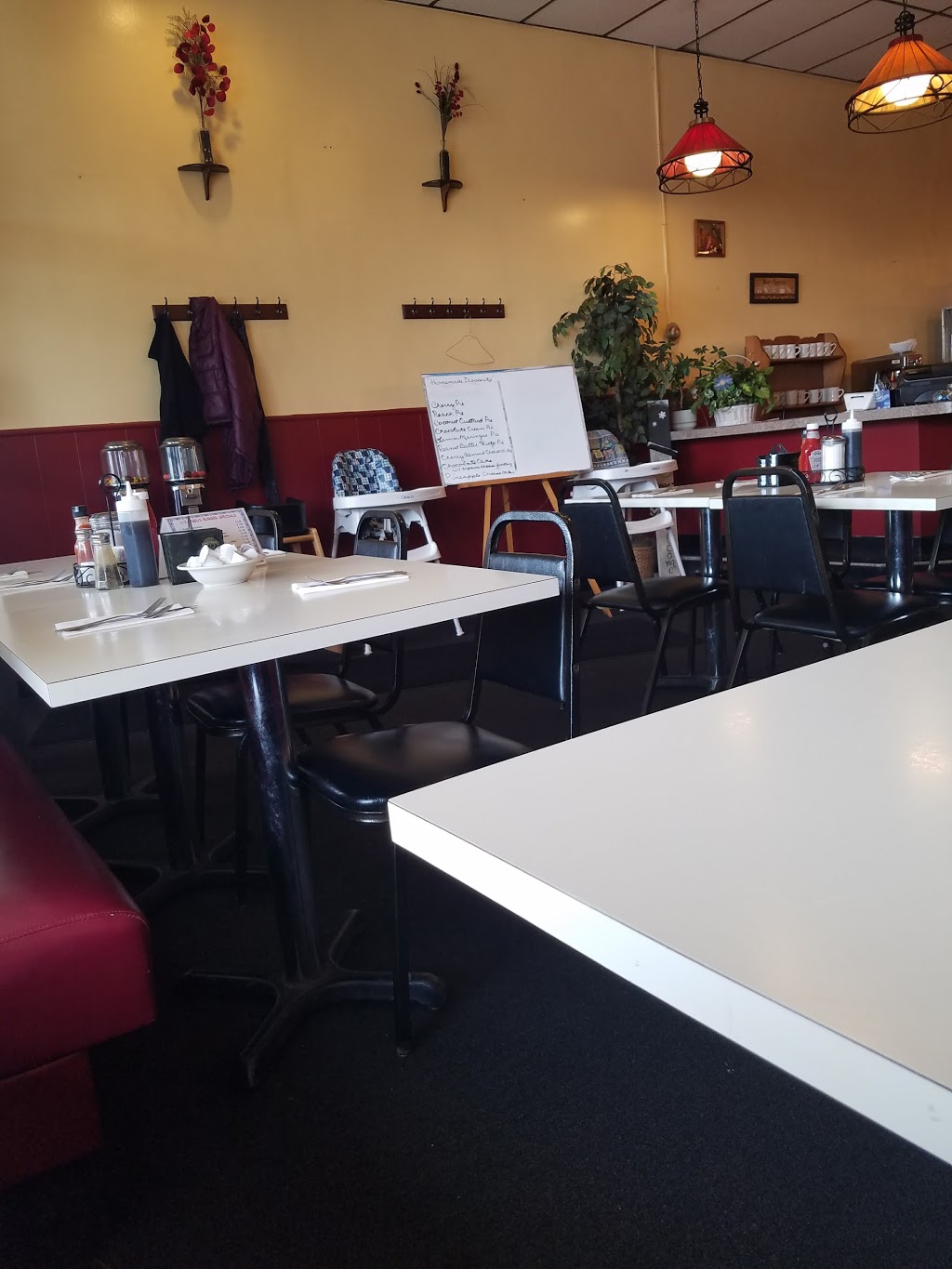 Londas Diner | 576 Dick Rd, Depew, NY 14043, USA | Phone: (716) 683-9808