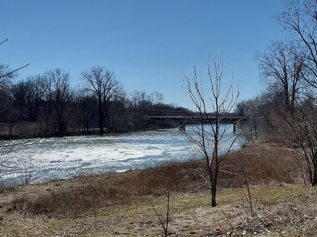 Riverside Park | 78 Riverside Dr, London, ON N6H 1B4, Canada | Phone: (519) 661-5575