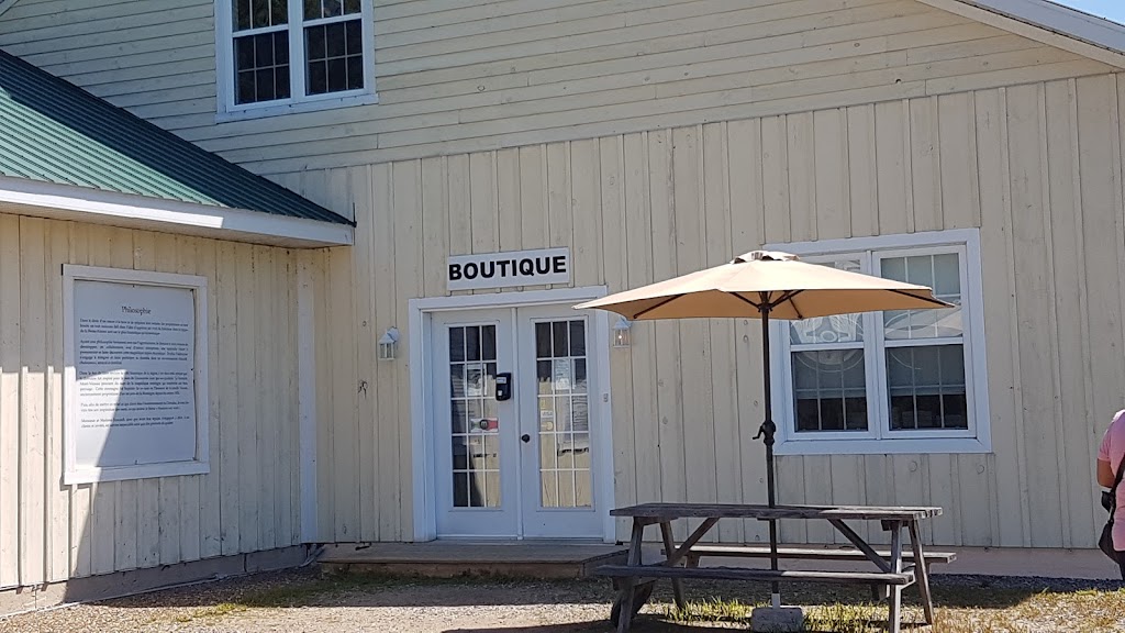 DOMAINE DU MONT-VÉZEAU | 365 QC-321, Ripon, QC J0V 1V0, Canada | Phone: (819) 428-2291