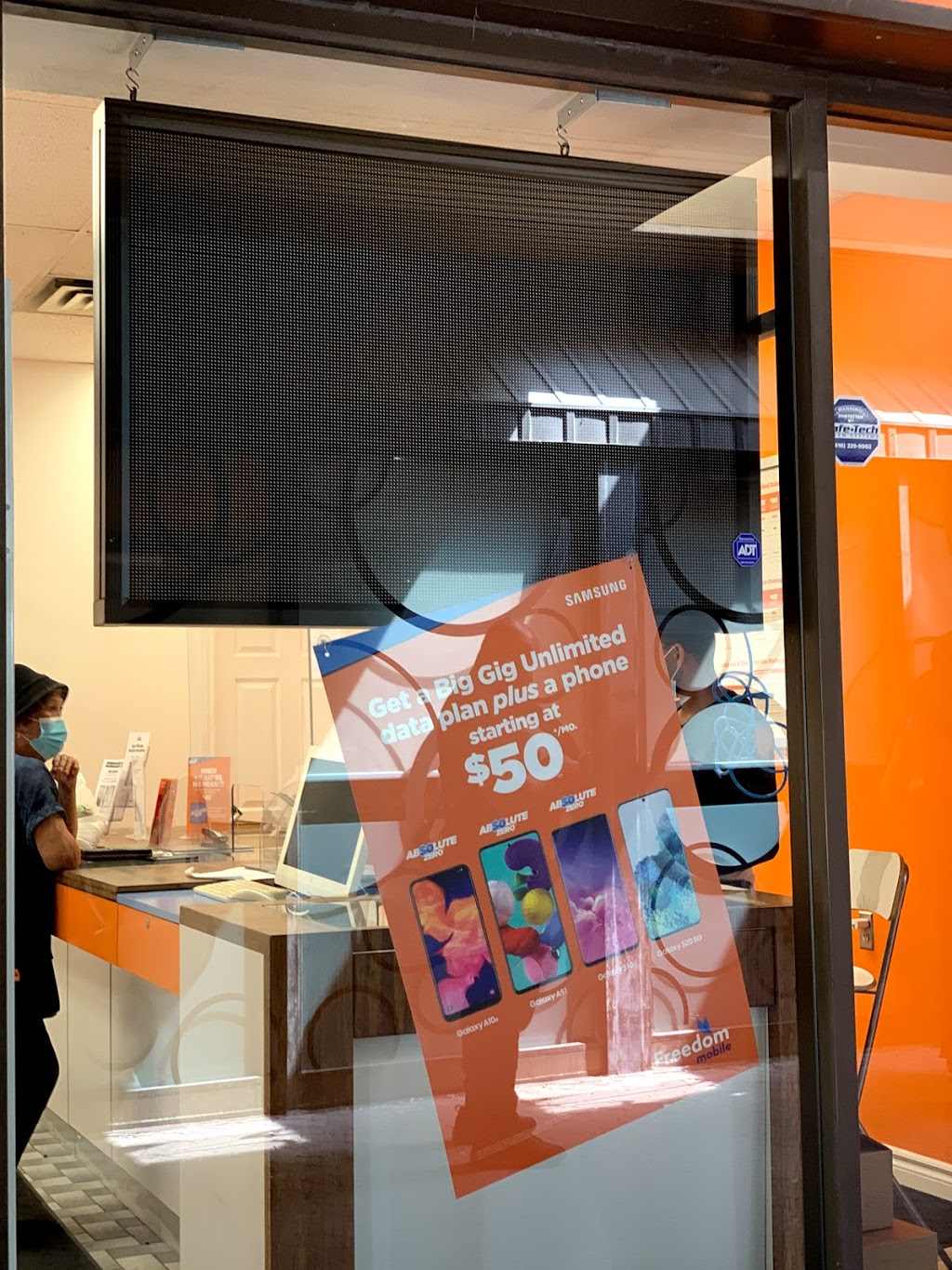Freedom Mobile | Skymark Plaza, 3555 Don Mills Rd, North York, ON M2H 3N3, Canada | Phone: (647) 424-0484