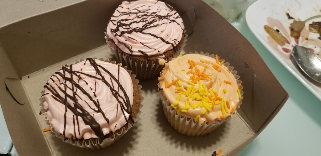 Rays Bakery | 8685 10th Ave, Burnaby, BC V3N 2S9, Canada | Phone: (604) 528-9974