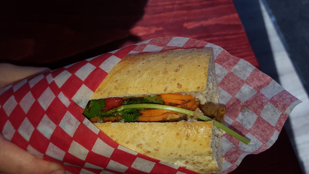 Hong An Vietnamese Cuisine | 4600 130 Ave SE, Calgary, AB T2Z 0C2, Canada | Phone: (403) 452-7879