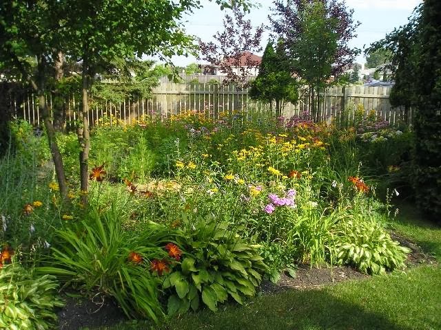 Algonquin Park Bed and Breakfast | 20 Wiebes Dr, Winnipeg, MB R2G 2G4, Canada | Phone: (204) 667-4068