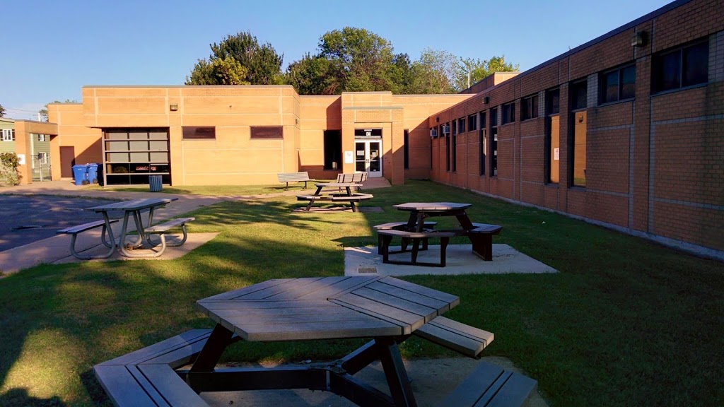Fondation de lécole Jacques-Ouellette | 1240 Boulevard Nobert, Longueuil, QC J4K 2P4, Canada | Phone: (450) 670-2951