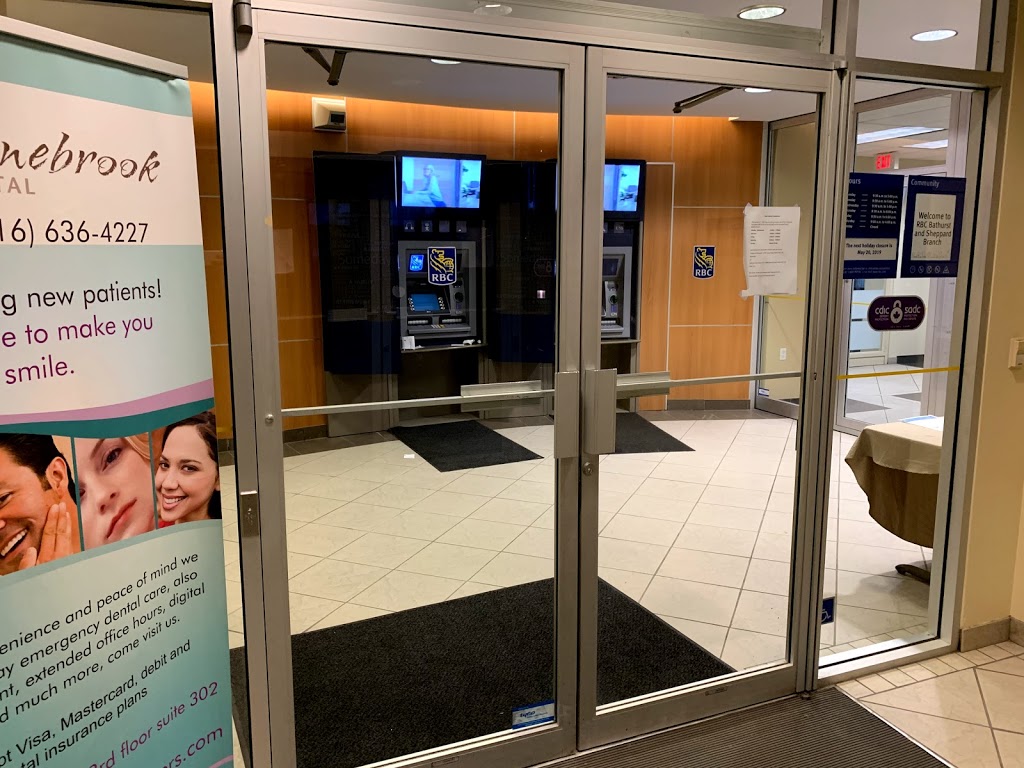 RBC Royal Bank | 4401 Bathurst St, North York, ON M3H 3R9, Canada | Phone: (416) 632-7900