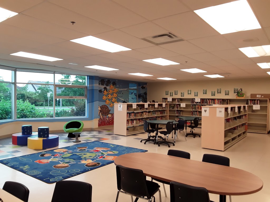 Elementary School Catholic Saint-Rémi | 100 Walden Dr, Kanata, ON K2K 0G8, Canada | Phone: (613) 741-2360