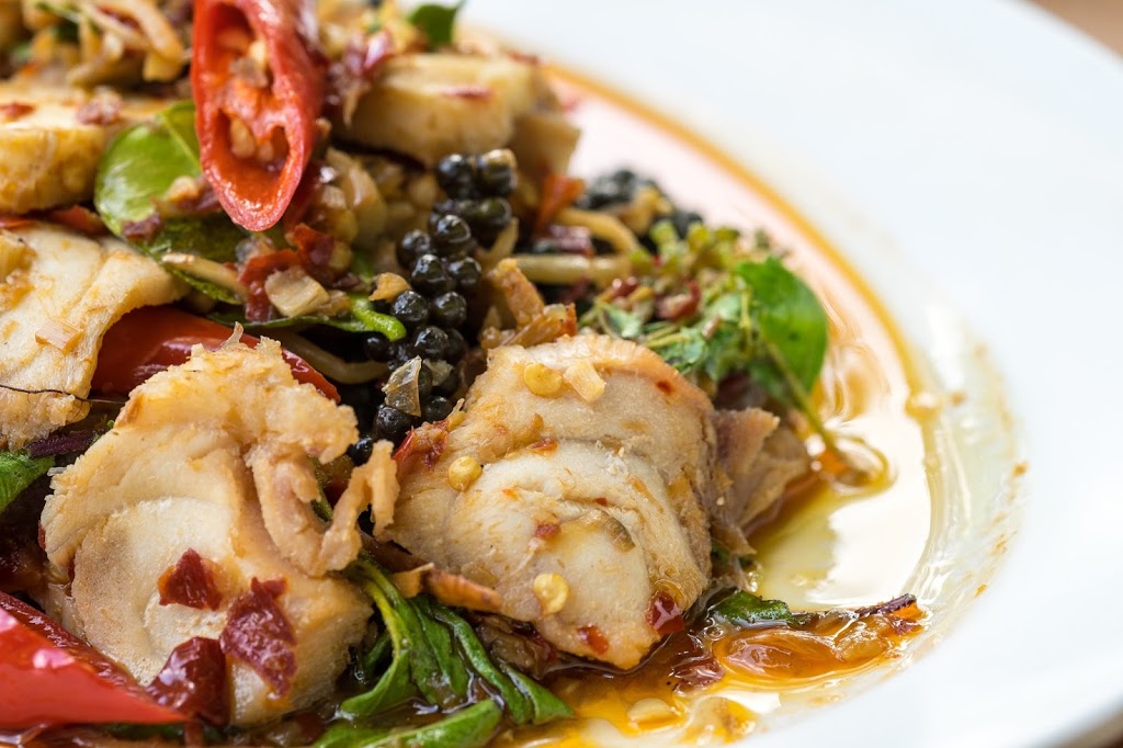 Chens Restaurant | 170 University Ave W, Waterloo, ON N2L 3G1, Canada | Phone: (519) 884-9836