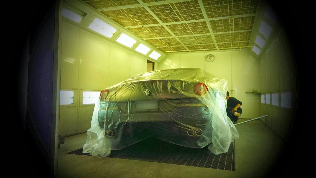 Uni-Body Collision Ltd | 1880 Meyerside Dr, Mississauga, ON L5T 1B4, Canada | Phone: (905) 670-3300